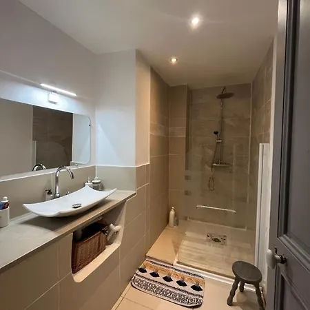 Les Du Palais דירה קרקסון