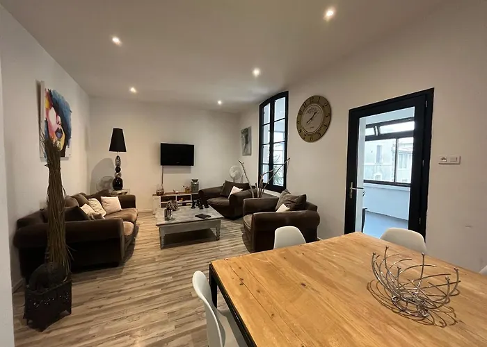 Les Du Palais Apartment